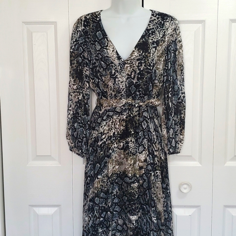 Alice+Olivia | Long-Sleeve  Animal-Print Midi Dress Sz 6